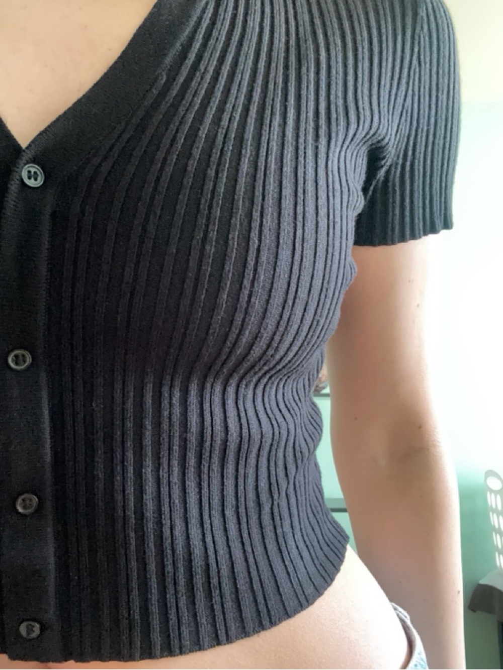 H&M Ribbed Button-Front Cropped Polo Top - Picture 2 of 5